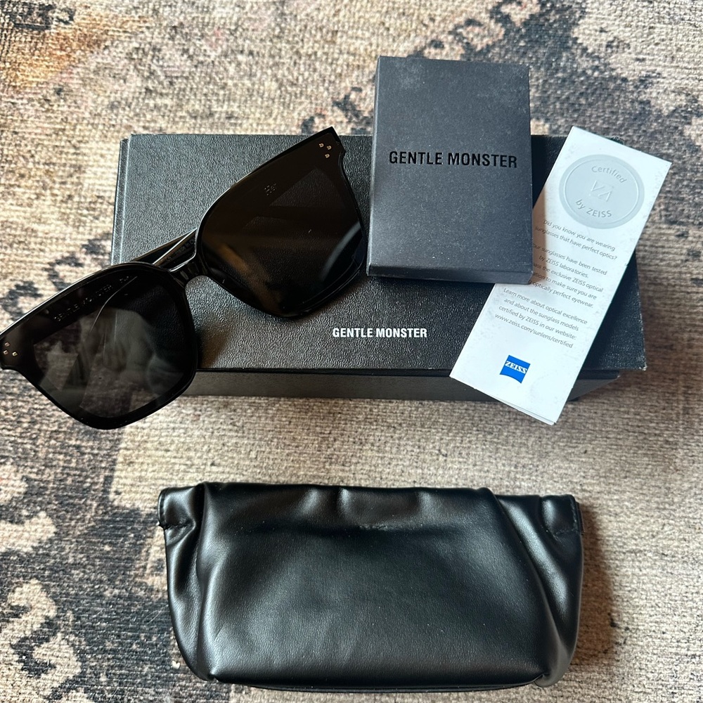 Authentic Gentle Monster Her Sunglasses